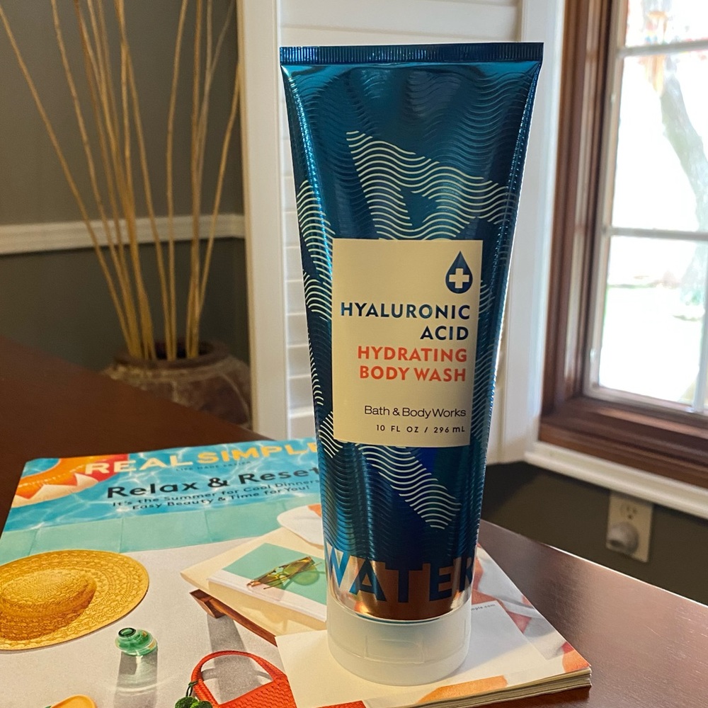 Hydrating Body Wash (WATER)